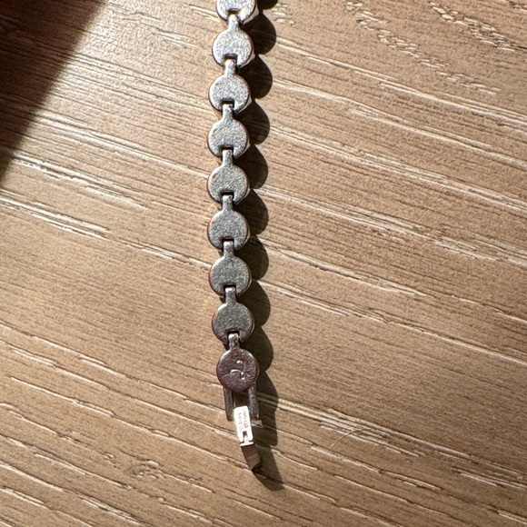 Touchstone crystal clear stone bracelet - Picture 5 of 5